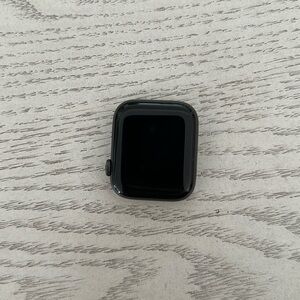 Apple Watch SE 4 4MMGPS